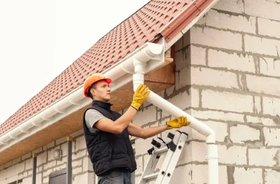 Pose et remplacement de gouttières à Couëron